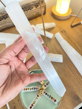 Load image into Gallery viewer, Selenite stick 20-22cm