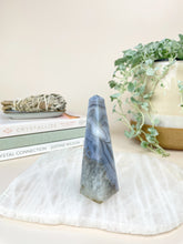 Load image into Gallery viewer, Druzy Agate Obelisk Tower Crystals Sydney Australia