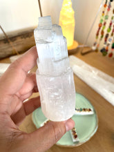 Load image into Gallery viewer, Selenite iceberg towers