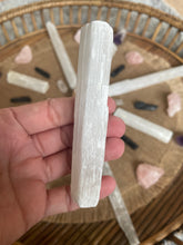Load image into Gallery viewer, Selenite rod 10cm