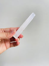 Load image into Gallery viewer, Selenite rod 10cm