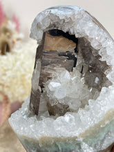 Load image into Gallery viewer, Unique Amethyst (UA3)
