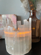 Load image into Gallery viewer, Selenite tea light holders