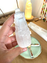 Load image into Gallery viewer, Selenite iceberg towers