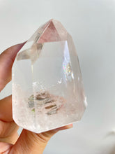 Load image into Gallery viewer, Clear Quartz medium generator (CQM4)