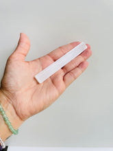 Load image into Gallery viewer, Selenite rod 10cm